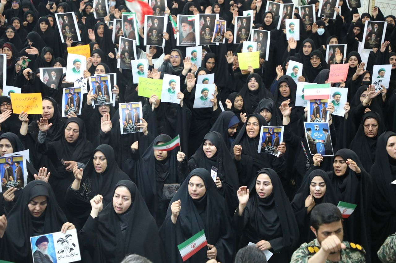حضور سرپرست پژوهشگاه زابل در آئین‌ میثاق با امام شهید امت و بیعت با رهبر منتخب خبرگان ملت، حضرت آیت‌الله امام سید مجتبی حسینی خامنه‌ای (حفظه‌الله)